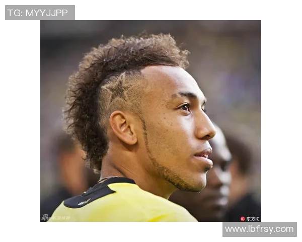 鸡冠头型足球明星的风采与成就探秘